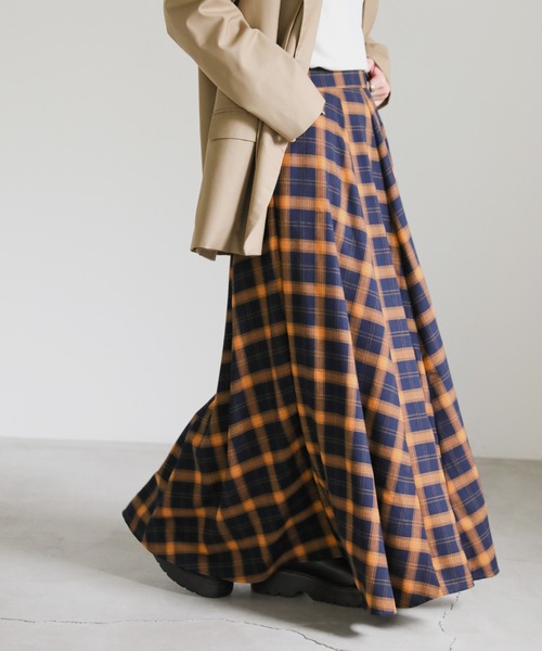 select MOCA(セレクトモカ)の「フレアマキシスカート(スカート・レディース・ブラック/オレンジ/ベージュ/ネイビー・SMALL/MEDIUM)」の9枚目の写真