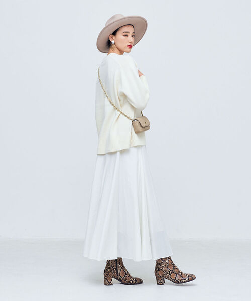 NOLLEY’S（ノーリーズ）の「◇【WEB限定】MUSIC カシミヤブレンド長めクルーネックプルオーバーニット（ニット/セーター・レディース・ライトブルー/ネイビー/オフホワイト/ピンク/イエロー/ベビーピンク/ロイヤルブルー・38）」の16枚目の写真