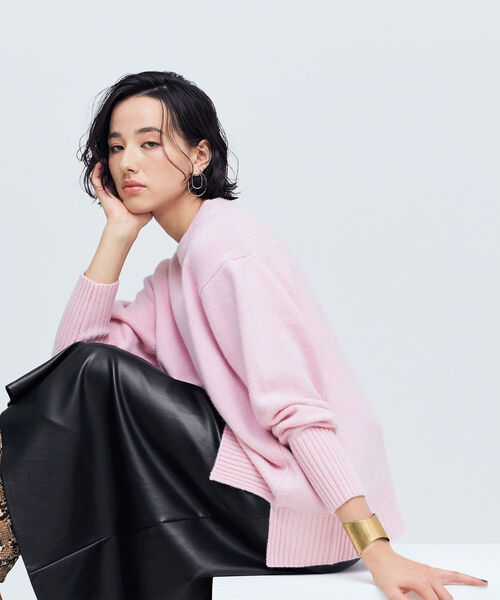 NOLLEY’S（ノーリーズ）の「◇【WEB限定】MUSIC カシミヤブレンド長めクルーネックプルオーバーニット（ニット/セーター・レディース・ライトブルー/ネイビー/オフホワイト/ピンク/イエロー/ベビーピンク/ロイヤルブルー・38）」の14枚目の写真