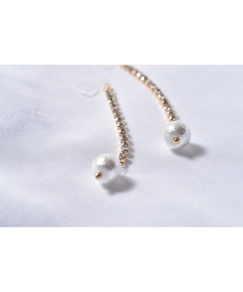 tone(トーン)の「【Astyle】ロングパール樹脂ピアス(MA)(ピアス(両耳用)・レディース・ゴールド・FREE)」の5枚目の写真