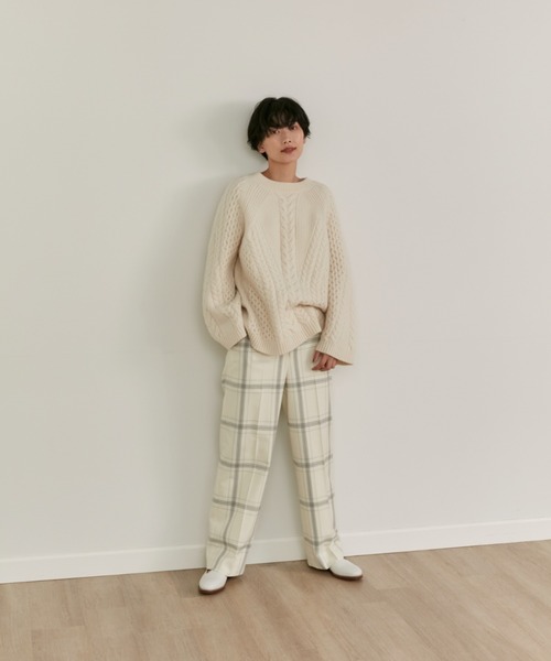 INED(イネド)の「ウールブレンドセミワイドパンツ(その他パンツ・レディース・その他2/その他7/ネイビー/オフホワイト/アイボリー・7号/9号/5号/11号)」の17枚目の写真