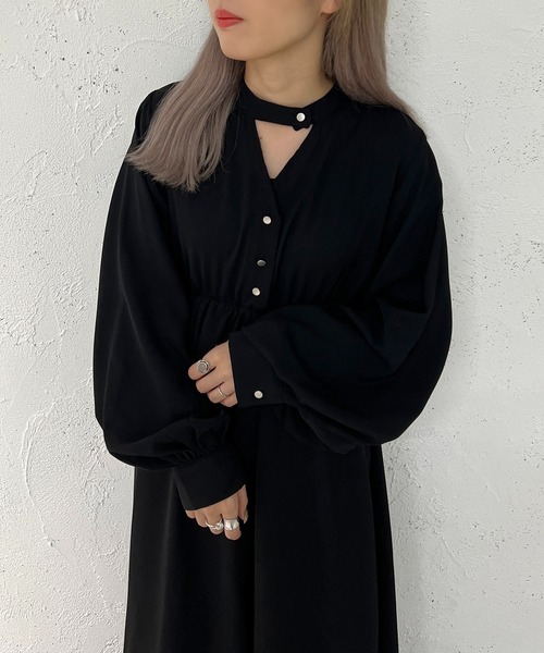 apres jour mignon(アプレジュールミニョン)の「ネックカッティングワンピース【ZOZOTOWN限定アイテム】(ワンピース・レディース・ブラック/ブラック系その他2/ブラック系その他・X-LARGE/フリー)」の5枚目の写真