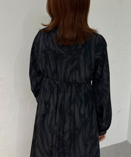 apres jour mignon(アプレジュールミニョン)の「ネックカッティングワンピース【ZOZOTOWN限定アイテム】(ワンピース・レディース・ブラック/ブラック系その他2/ブラック系その他・X-LARGE/フリー)」の20枚目の写真
