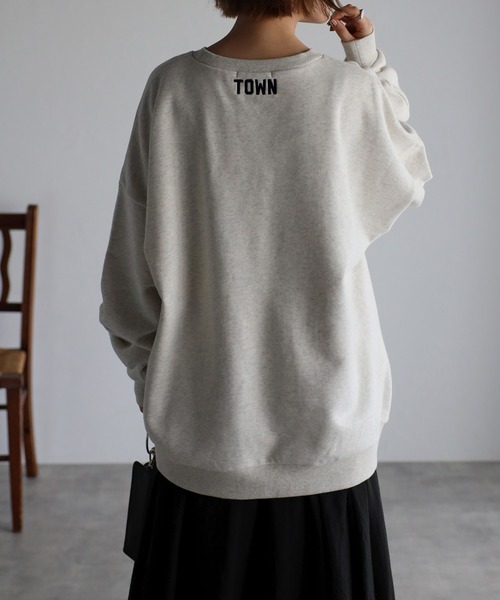 Bonjour Sagan（ボンジュールサガン）の「TOWN19ロゴスウェット（スウェット・レディース・ネイビー/ライトグレー/レッド・FREE）」の8枚目の写真