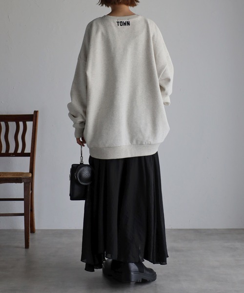 Bonjour Sagan（ボンジュールサガン）の「TOWN19ロゴスウェット（スウェット・レディース・ネイビー/ライトグレー/レッド・FREE）」の4枚目の写真