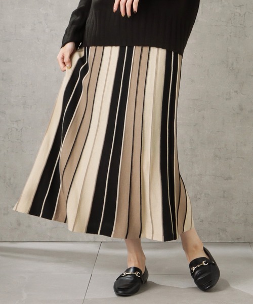 NAVY(ネイビー)の「配色切替ラインスカート(スカート・レディース・ブルー/グリーン/ブラウン/ベージュ・M/L)」の3枚目の写真