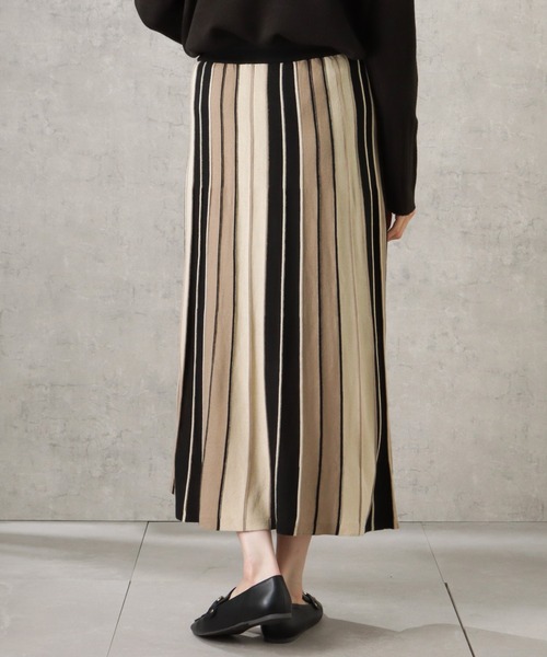 NAVY(ネイビー)の「配色切替ラインスカート(スカート・レディース・ブルー/グリーン/ブラウン/ベージュ・M/L)」の8枚目の写真