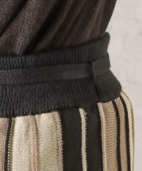 NAVY(ネイビー)の「配色切替ラインスカート(スカート・レディース・ブルー/グリーン/ブラウン/ベージュ・M/L)」の7枚目の写真