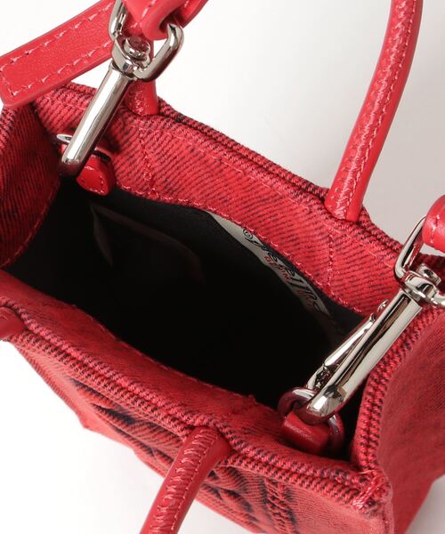 DIESEL(ディーゼル)の「ユニセックス デニム ミニバッグ(ハンドバッグ・レディース・レッド・UNI)」の9枚目の写真