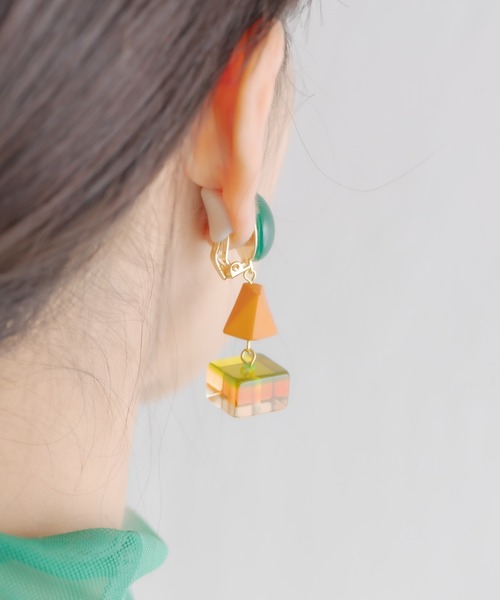 MARION GODART（マリオンゴダール）の「【MARION GODART（マリオンゴダール）】ラスタカラーイヤリング（イヤリング・レディース・グリーン・FREE）」の5枚目の写真