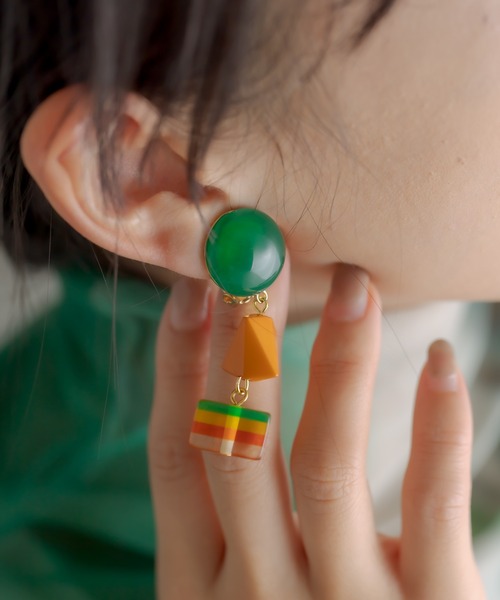 MARION GODART（マリオンゴダール）の「【MARION GODART（マリオンゴダール）】ラスタカラーイヤリング（イヤリング・レディース・グリーン・FREE）」の7枚目の写真