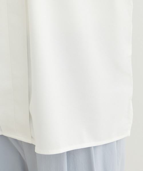 VIS(ビス)の「【洗える・防シワ】【新色】2WAYフロントタック5分袖ブラウス(シャツ/ブラウス・レディース・ホワイト系その他/オフホワイト/ネイビー/ブルー系その他5/ピンク/ホワイト系その他2・L/M)」の8枚目の写真