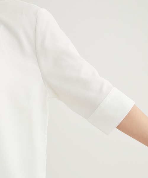 VIS(ビス)の「【洗える・防シワ】【新色】2WAYフロントタック5分袖ブラウス(シャツ/ブラウス・レディース・ホワイト系その他/オフホワイト/ネイビー/ブルー系その他5/ピンク/ホワイト系その他2・L/M)」の9枚目の写真