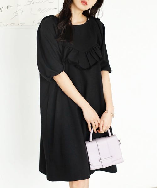 GeeRA(ジーラ)の「前後2WAYデザインミニワンピース(ワンピース・レディース・ベージュ/ブラック・MEDIUM/LARGE)」の7枚目の写真
