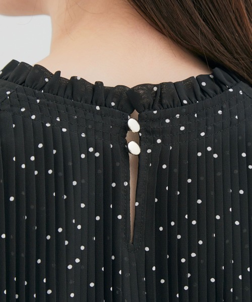 VIS(ビス)の「【洗える】フレアーシフォンプリーツ半袖ブラウス(シャツ/ブラウス・レディース・ネイビー/オフホワイト/モスグリーン/ブラック系その他/ベージュ系その他・FREE)」の16枚目の写真