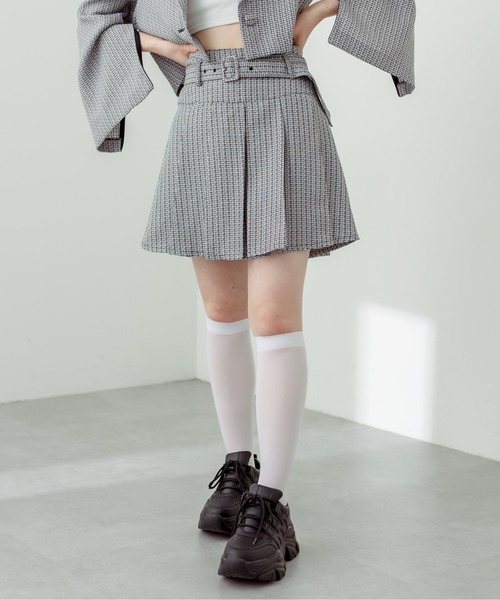 OLIVE des OLIVE（オリーブデオリーブ）の「【セットアップ対応】ベルト付きプリーツミニスカート（スカート・レディース・オフホワイト/ブラック・FREE）」の21枚目の写真