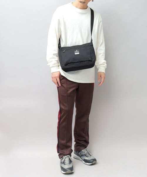 KANGOL(カンゴール)の「ポリエステル シンプル 大きめ ショルダーバッグ(ショルダーバッグ・メンズ・ブラック・FREE)」の5枚目の写真