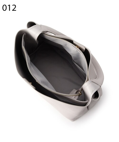 OPAQUE.CLIP（オペークドットクリップ）の「◆【A4収納可/軽量】合皮タテ型ワンショルダーバッグ（ショルダーバッグ・レディース・グレー/ブラック/ベージュ・00）」の6枚目の写真