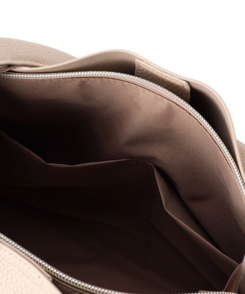 OPAQUE.CLIP（オペークドットクリップ）の「◆【A4収納可/軽量】合皮タテ型ワンショルダーバッグ（ショルダーバッグ・レディース・グレー/ブラック/ベージュ・00）」の22枚目の写真