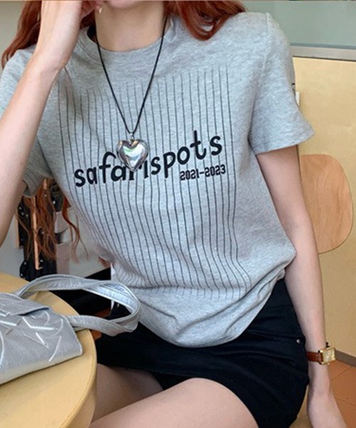 LYEON（リヨン）の「バックナンバーロゴTシャツ（Tシャツ/カットソー・レディース・グレー/ホワイト・FREE）」の4枚目の写真