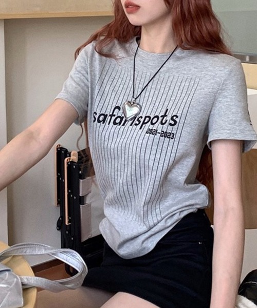 LYEON（リヨン）の「バックナンバーロゴTシャツ（Tシャツ/カットソー・レディース・グレー/ホワイト・FREE）」の5枚目の写真