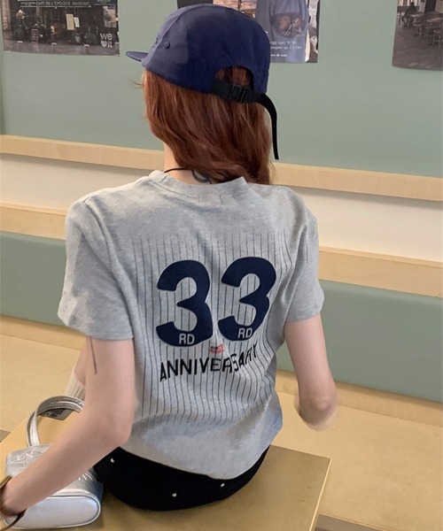 LYEON（リヨン）の「バックナンバーロゴTシャツ（Tシャツ/カットソー・レディース・グレー/ホワイト・FREE）」の10枚目の写真