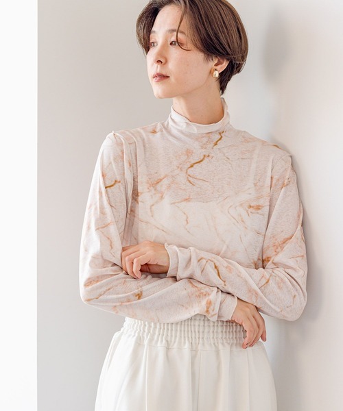LEPSIM(レプシィム)の「ニュアンス柄シアープルオーバー 971939(Tシャツ/カットソー・レディース・グレー/ベージュ/アイボリー・FREE)」の3枚目の写真
