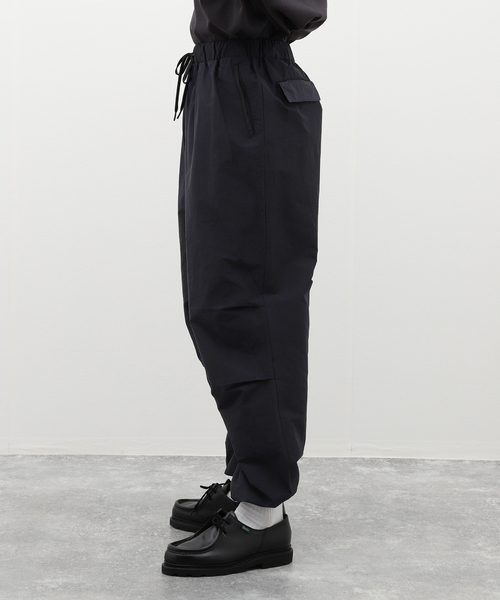 marka（マーカ）の「【MARKA / マーカ】 KNEE TUCK PANTS（スラックス