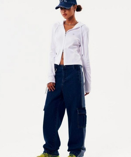 runningHIGH(ランニングハイ)の「【runningHIGH】RH LOGO SLIM ZIP UP HOODIE(パーカー・レディース・グレー/ホワイト/ブラック・ONE SIZE)」の12枚目の写真