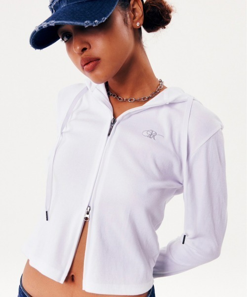 runningHIGH(ランニングハイ)の「【runningHIGH】RH LOGO SLIM ZIP UP HOODIE(パーカー・レディース・グレー/ホワイト/ブラック・ONE SIZE)」の5枚目の写真