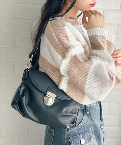 √nuage(ルートニュアージュ)の「バックルフラップPUワンハンドルバッグ(ショルダーバッグ・レディース・ブラック/ライトブルー/ホワイト・FREE)」の8枚目の写真