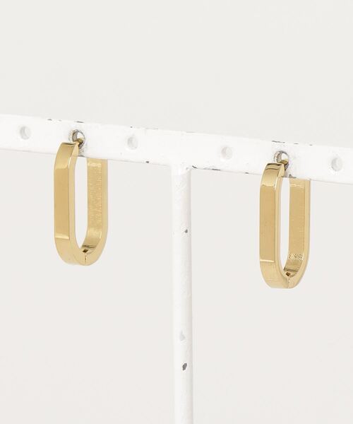 BUTTON&CUFFLINKS(ボタンアンドカフリンクス)の「BUTTON&CUFFLINKS ボタンアンドカフリンクス:ステンレス 楕円ピアス 21mm(ピアス(両耳用)・レディース・ゴールド/シルバー/ブラック・FREE)」の17枚目の写真