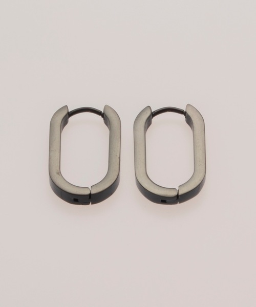 BUTTON&CUFFLINKS(ボタンアンドカフリンクス)の「BUTTON&CUFFLINKS ボタンアンドカフリンクス:ステンレス 楕円ピアス 21mm(ピアス(両耳用)・レディース・ゴールド/シルバー/ブラック・FREE)」の4枚目の写真