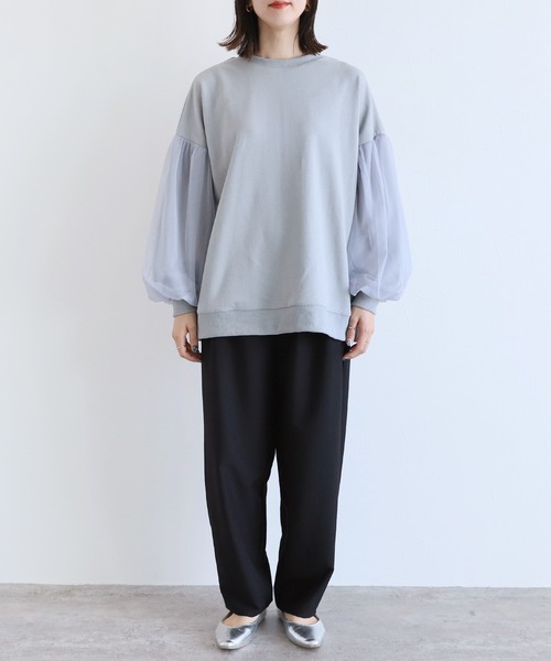 reca(レカ)の「チュール袖スウェットプルオーバー(スウェット・レディース・オフホワイト/ブラック/グレー/キャメル/アイボリー・FREE)」の6枚目の写真