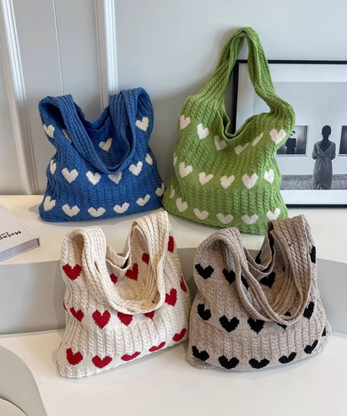 DAY CLOSET（デイ クローゼット）の「【A4収納可】長めの持ち手で肩掛けしやすい。レトロハート柄ニットトートバッグ レディース（トートバッグ・レディース・アイボリー/グリーン/ベージュ/ブルー/ピンク/ブラック/ピンク系その他/ブラウン系その他/ブラック系その他/グレー・ONE SIZE）」の22枚目の写真