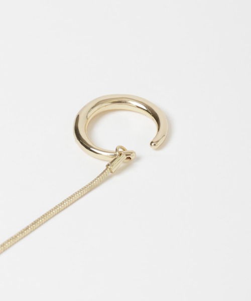 SMELLY（スメリー）の「ロングチェーンシンプルイヤカフ（イヤーカフ・レディース・ゴールド・-）」の3枚目の写真
