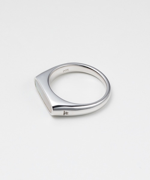 TOM WOOD(トムウッド)の「TOM WOOD Mario Ring White MOP トムウッド マリオ ホワイト マザーオブパール スターリングシルバー 925 リング(リング・レディース・シルバー・50/52/54/48)」の5枚目の写真