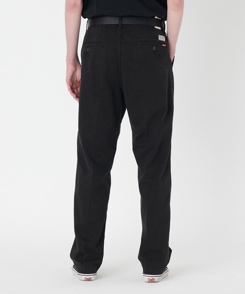Levi's（リーバイス）の「Levi's/リーバイス XX CHINO ルーズ ストレート ブラック METEORITE（チノパンツ・メンズ・ブラック・W28 L32/W29 L32/W30 L32/W31 L32/W32 L32/W33 L32/W34 L32/W36 L32）」の4枚目の写真