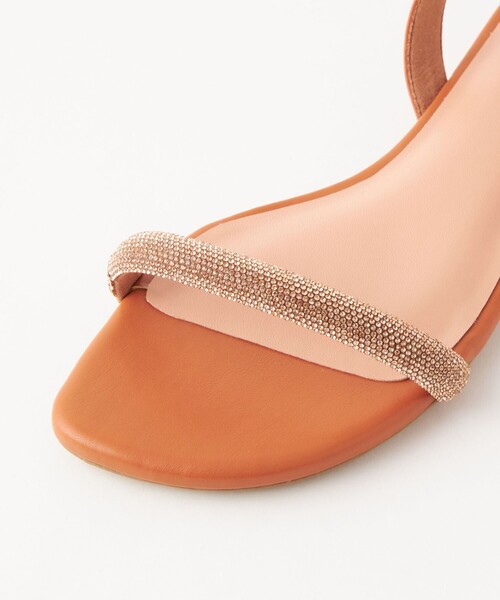 green label relaxing(グリーンレーベルリラクシング)の「パテッドベルト フラットサンダル(1.5cmヒール)(サンダル・レディース・ブラック/ブラウン/シルバー・S/M/L/XL)」の14枚目の写真