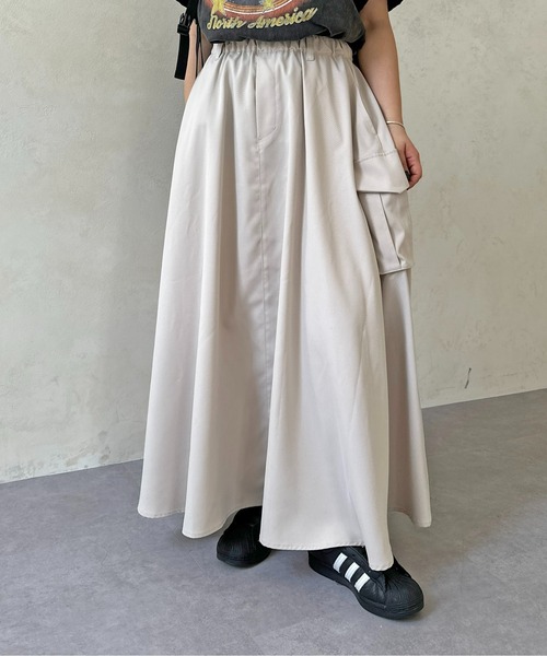 CPCM（シーピーシーエム）の「ツイルフレアカーゴスカート（スカート・レディース・モスグリーン/アイボリー/ブラック/カーキ/ブラック系その他・FREE）」の2枚目の写真