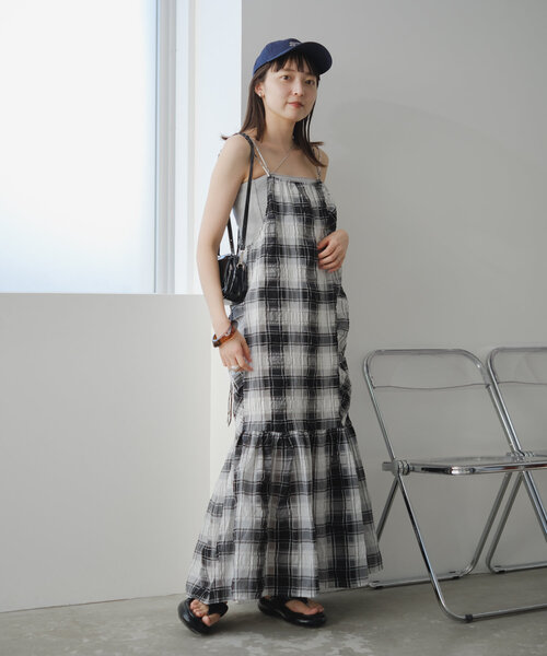 Kastane（カスタネ）の「*【新色追加/WEB限定カラー】トングフラットサンダル（サンダル・レディース・ブラック/シルバー/アイボリー・38/36/37）」の15枚目の写真