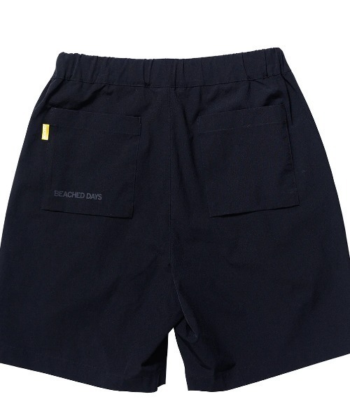 BEACHED DAYS(ビーチドデイズ)の「【BEACHED DAYS/ビーチドデイズ】BD PACKBLE SHORTS PANTS パッカブル 速乾性 ストレッチ ナイロン ショートパンツ(その他パンツ・メンズ・グレー/ブラック・MEDIUM/LARGE/X-LARGE)」の2枚目の写真