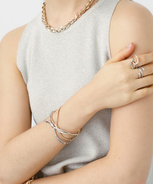 saloon（サルーン）の「SALOON(サルーン)/　クロスブレスレット（ブレスレット・レディース・その他1/その他2・FREE）」の9枚目の写真