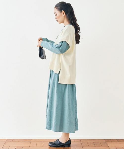 and myera（アンド マイラ）の「ａｎｄ　ｍｙｅｒａ　大きなニットベストカーディガン（ベスト・レディース・ネイビー/アイボリー・LARGE/MEDIUM/X-LARGE/SMALL）」の16枚目の写真