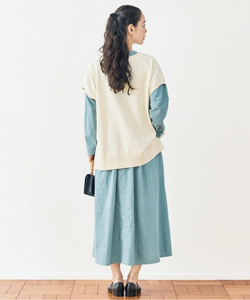 and myera（アンド マイラ）の「ａｎｄ　ｍｙｅｒａ　大きなニットベストカーディガン（ベスト・レディース・ネイビー/アイボリー・LARGE/MEDIUM/X-LARGE/SMALL）」の17枚目の写真