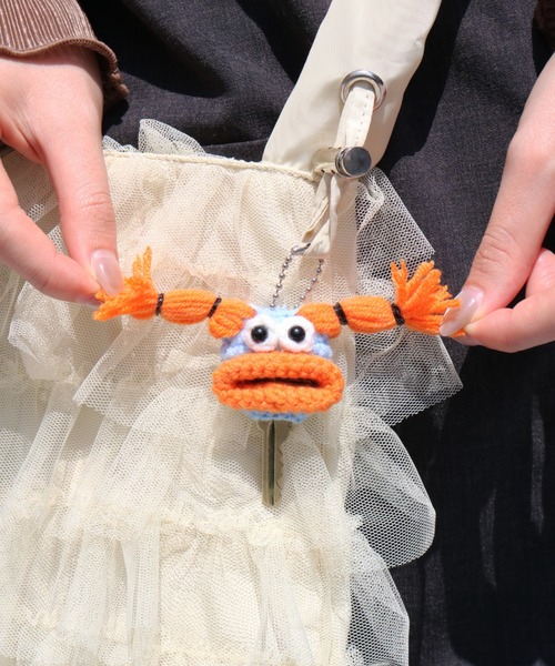 macaroni edge（マカロニエッジ）の「〈macaroni edge/マカロニエッジ〉毛糸のキーカバー（キーケース/キーアクセサリー・レディース・グリーン×オレンジ/ブルー系/オレンジ/ブルー/ピンク/ライトグリーン/ベージュ/チャコールグレー・ONE SIZE）」の9枚目の写真