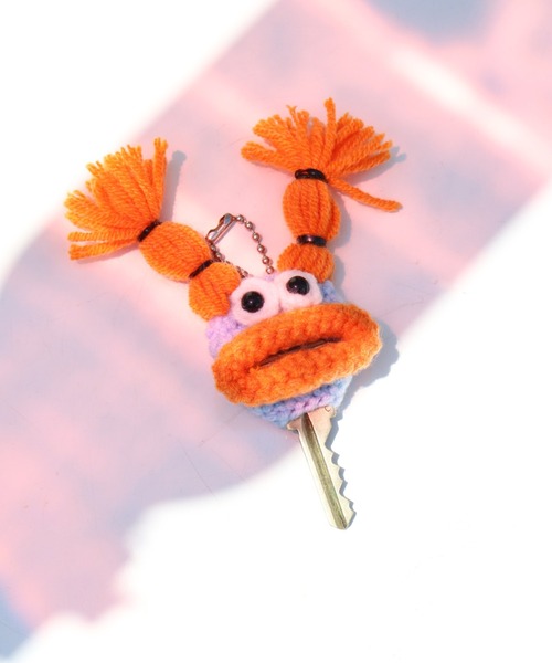 macaroni edge（マカロニエッジ）の「〈macaroni edge/マカロニエッジ〉毛糸のキーカバー（キーケース/キーアクセサリー・レディース・グリーン×オレンジ/ブルー系/オレンジ/ブルー/ピンク/ライトグリーン/ベージュ/チャコールグレー・ONE SIZE）」の15枚目の写真