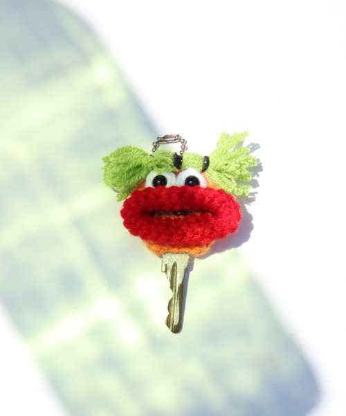 macaroni edge（マカロニエッジ）の「〈macaroni edge/マカロニエッジ〉毛糸のキーカバー（キーケース/キーアクセサリー・レディース・グリーン×オレンジ/ブルー系/オレンジ/ブルー/ピンク/ライトグリーン/ベージュ/チャコールグレー・ONE SIZE）」の14枚目の写真