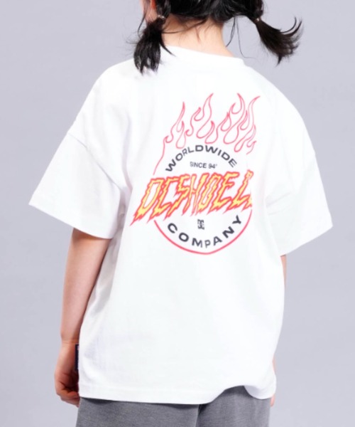 DC SHOES（ディーシーシューズ）の「23 KD FIERY SS/DCキッズバックプリント半袖Tシャツ（Tシャツ/カットソー・キッズ・ホワイト/ブラック・160/150/140/130/120）」の3枚目の写真