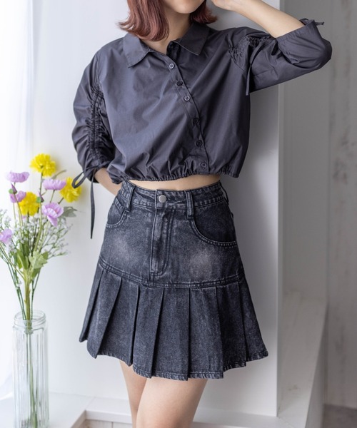 clear（クリア）の「ショート丈袖シャーリングシャツ[着回し抜群 大人 カジュアル]≪再入荷≫（シャツ/ブラウス・レディース・チャコールグレー/オフホワイト/グレイッシュベージュ・F）」の2枚目の写真